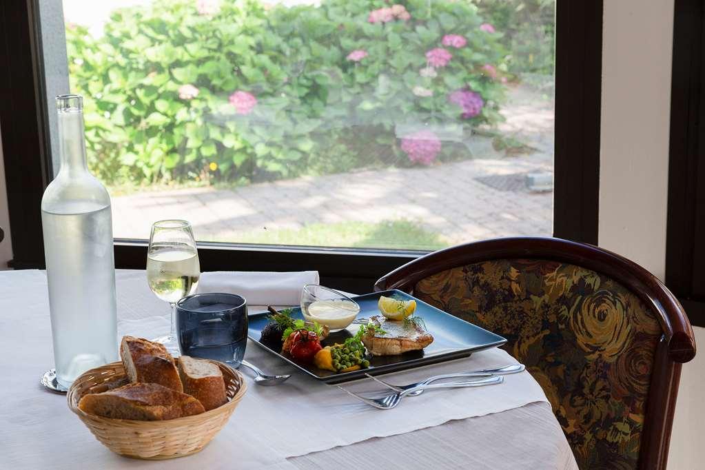 The Originals City, Le Logis D'elbée, Cholet Nord Hotel 2*