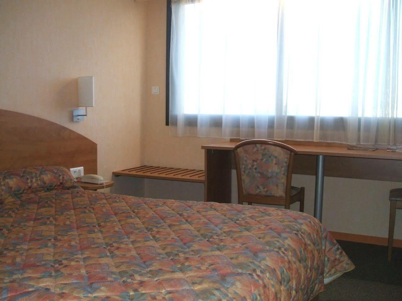 Hotel The Originals City, Logis D'elbee, Cholet Nord Beaupreau-en-Mauges
